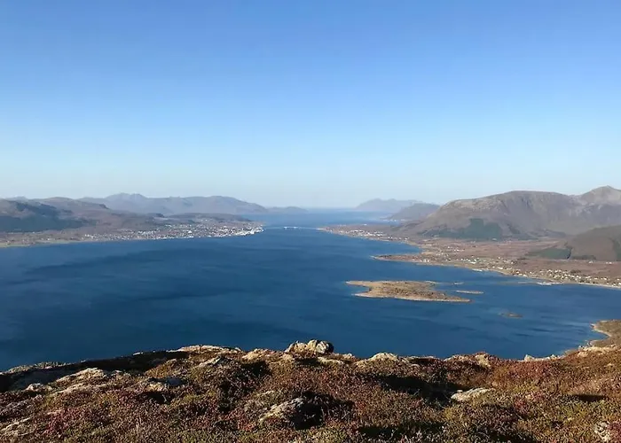 Bestemors Hus Ca 3Mil Utenfor Sortland Sent