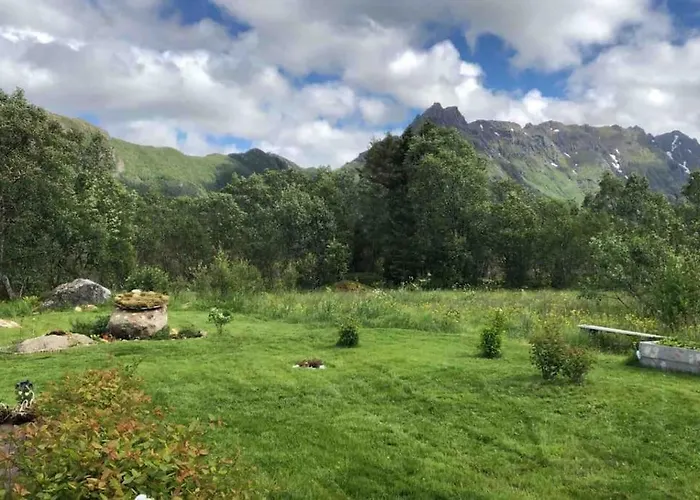 Bestemors Hus Ca 3Mil Utenfor Sortland Sent